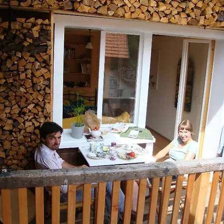 Frühstückspension Hasatrog Jenaz